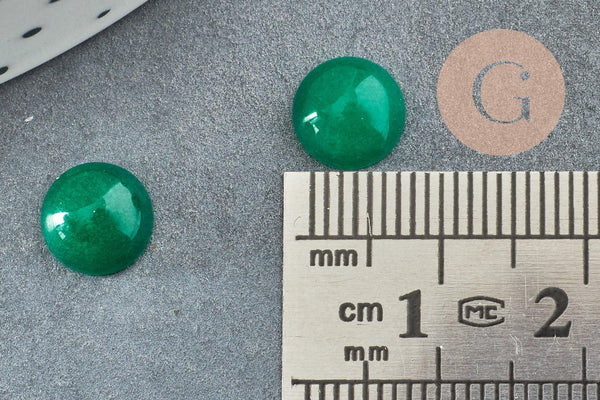 Cabochon rond jade naturel vert 8mm, x1 (G1143)