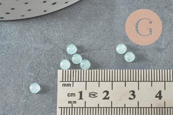 Cabochon rond jade naturel vert clair 4mm, x1 (G9949)