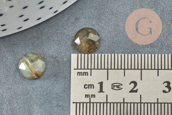 Cabochon rond labradorite naturelle à facettes 8mm, x1 (G5639)