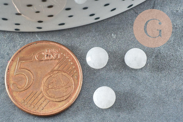 Cabochon rond pierre de lune naturelle à facettes 5.5mm, x1 (G2216)