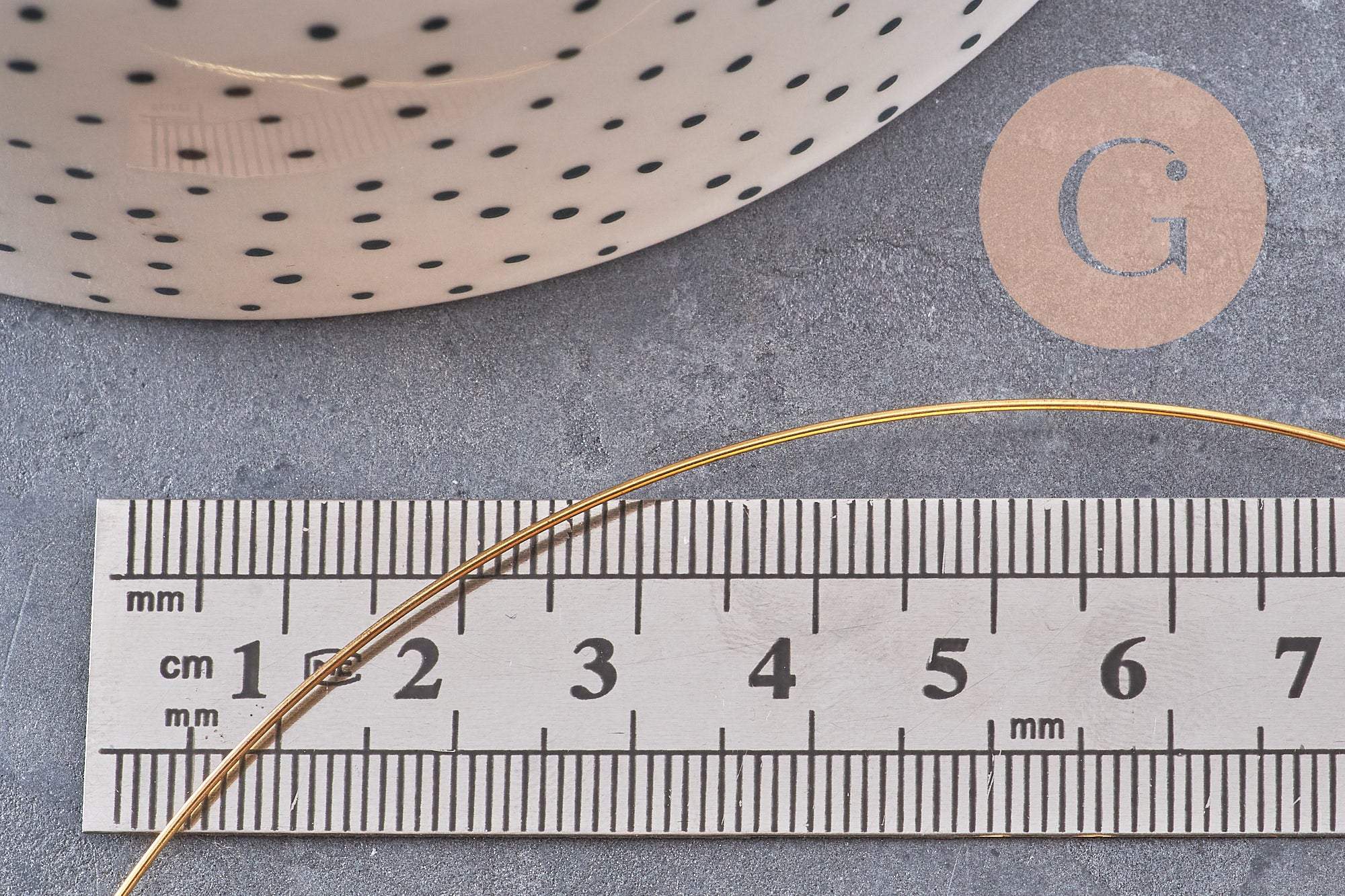 Cercle fil de cuivre doré 0.6mm, x1 cercle (G2405)