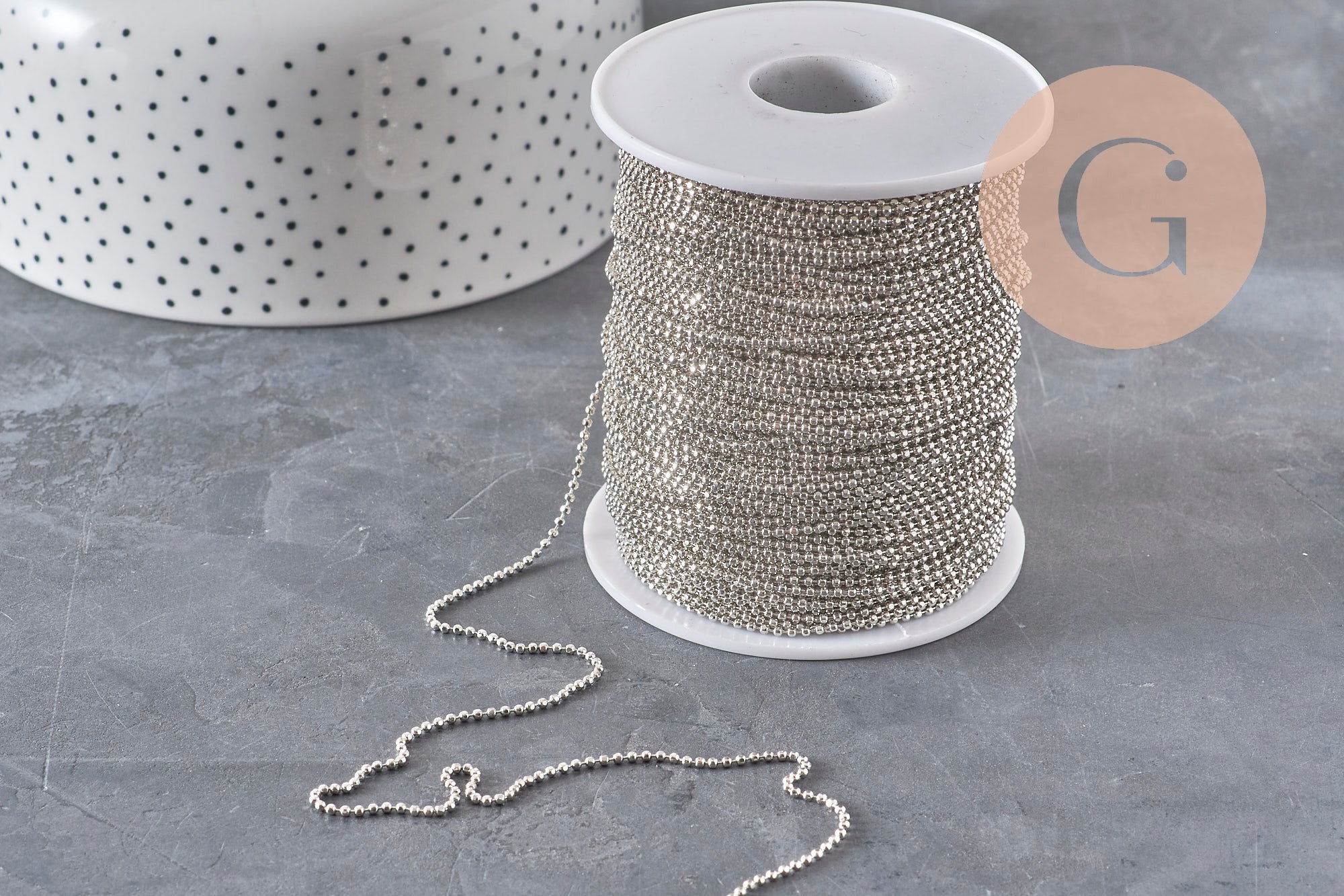 Chaine boule facettée laiton platine facetté 1.5mm, x5 metres (G11315)