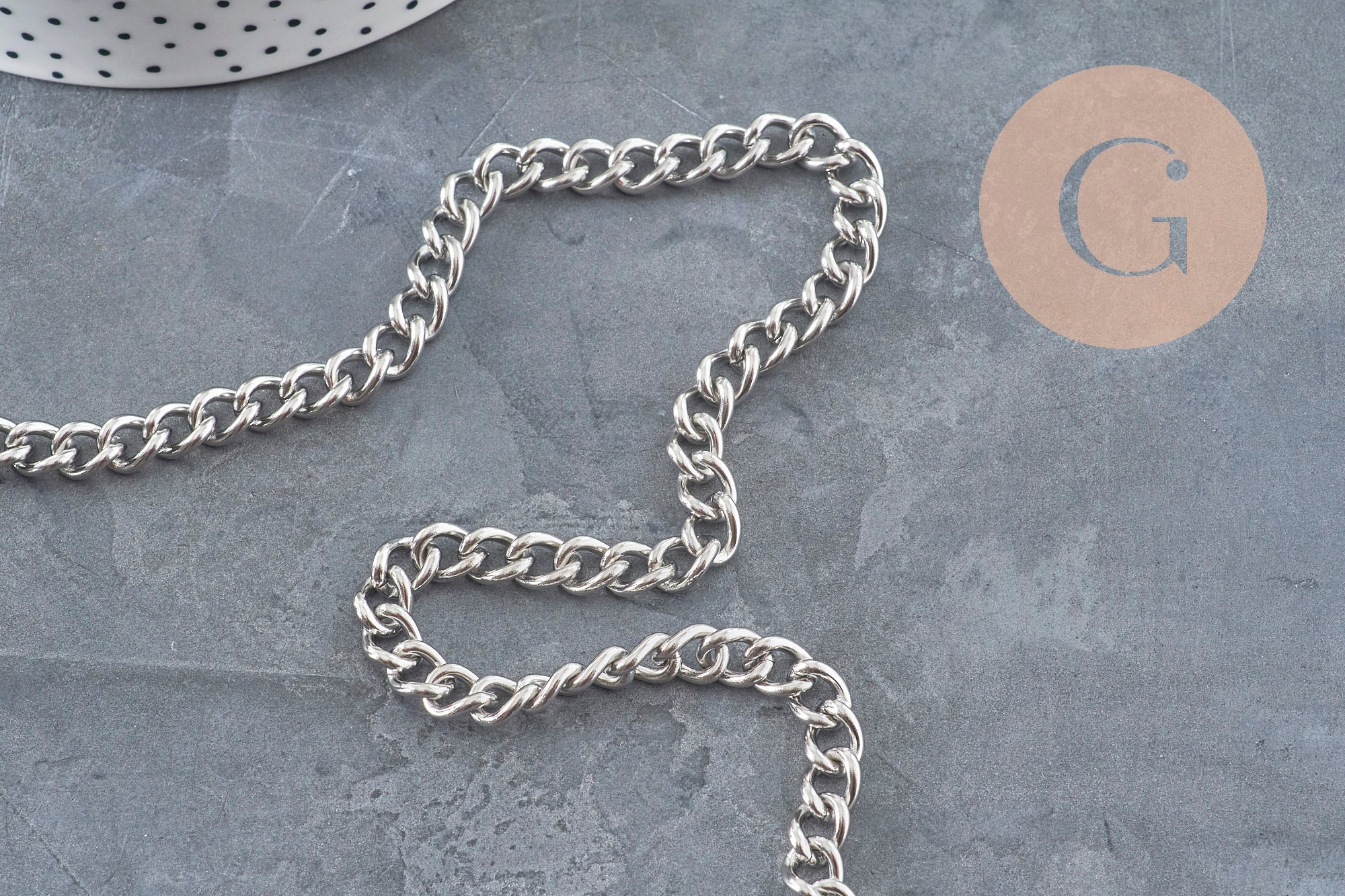 Stainless steel 304 curved chain, 6.5mm plate, x1 meter (G11195)