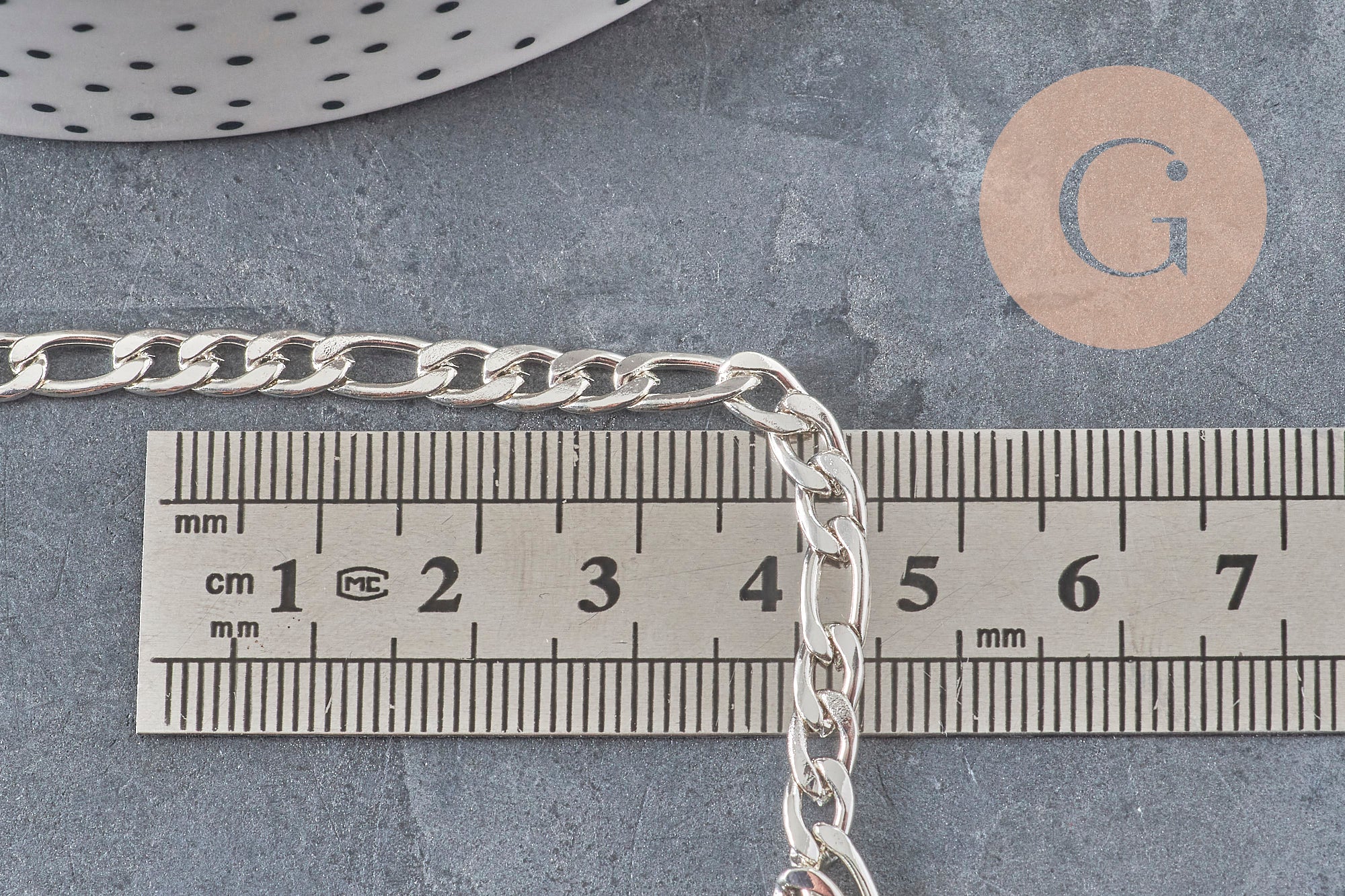Stainless steel Figaro chain, 304, silver-plated, 9x4mm, x1 meter (G11197)