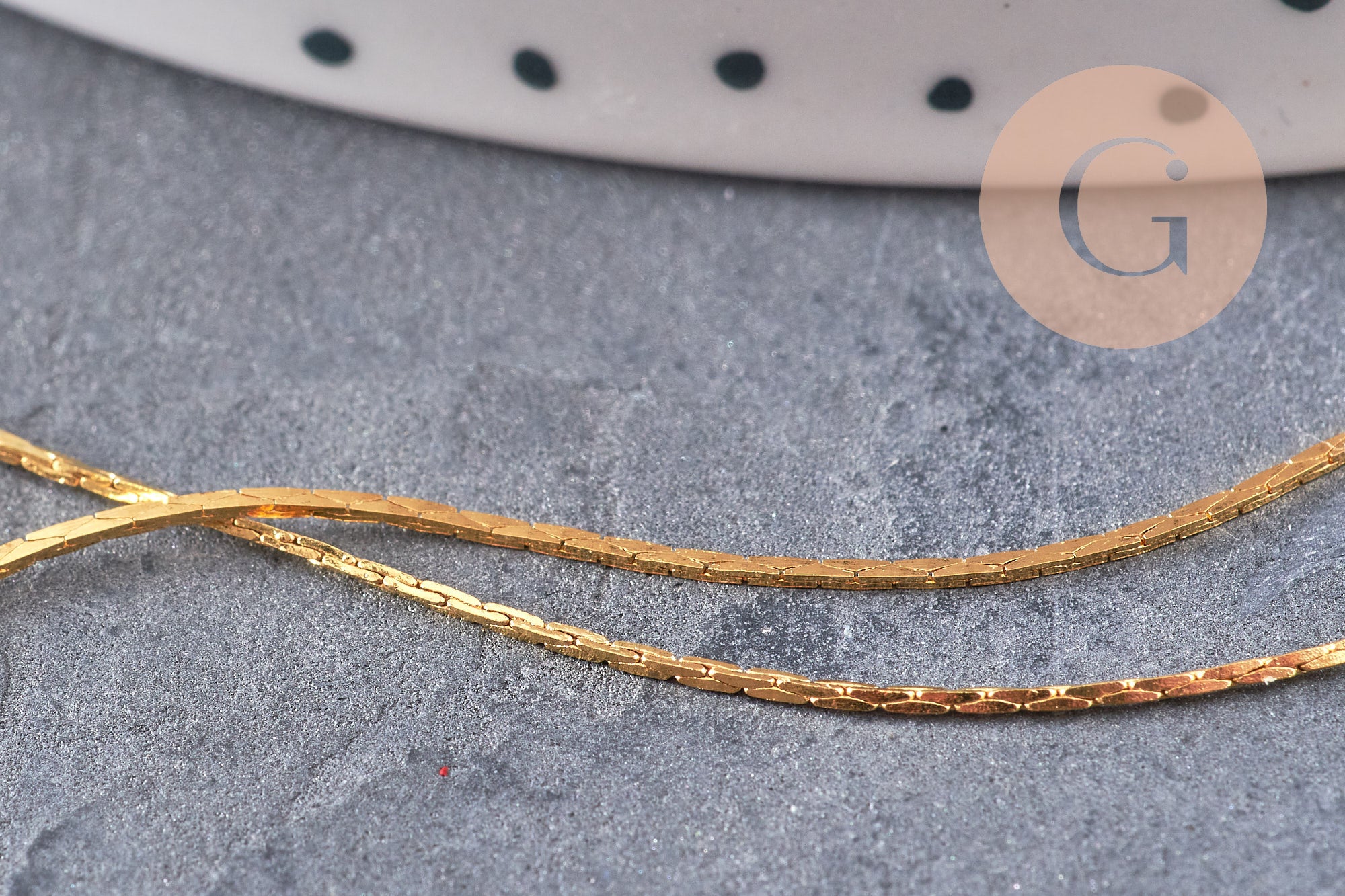 Chaine fine Dorée serpent laiton doré 0.9 mm, x 5mètres (G0733)
