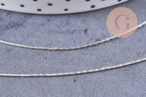 Chaine fine serpentine laiton platine 0.9 mm, x5 metres (G1409)