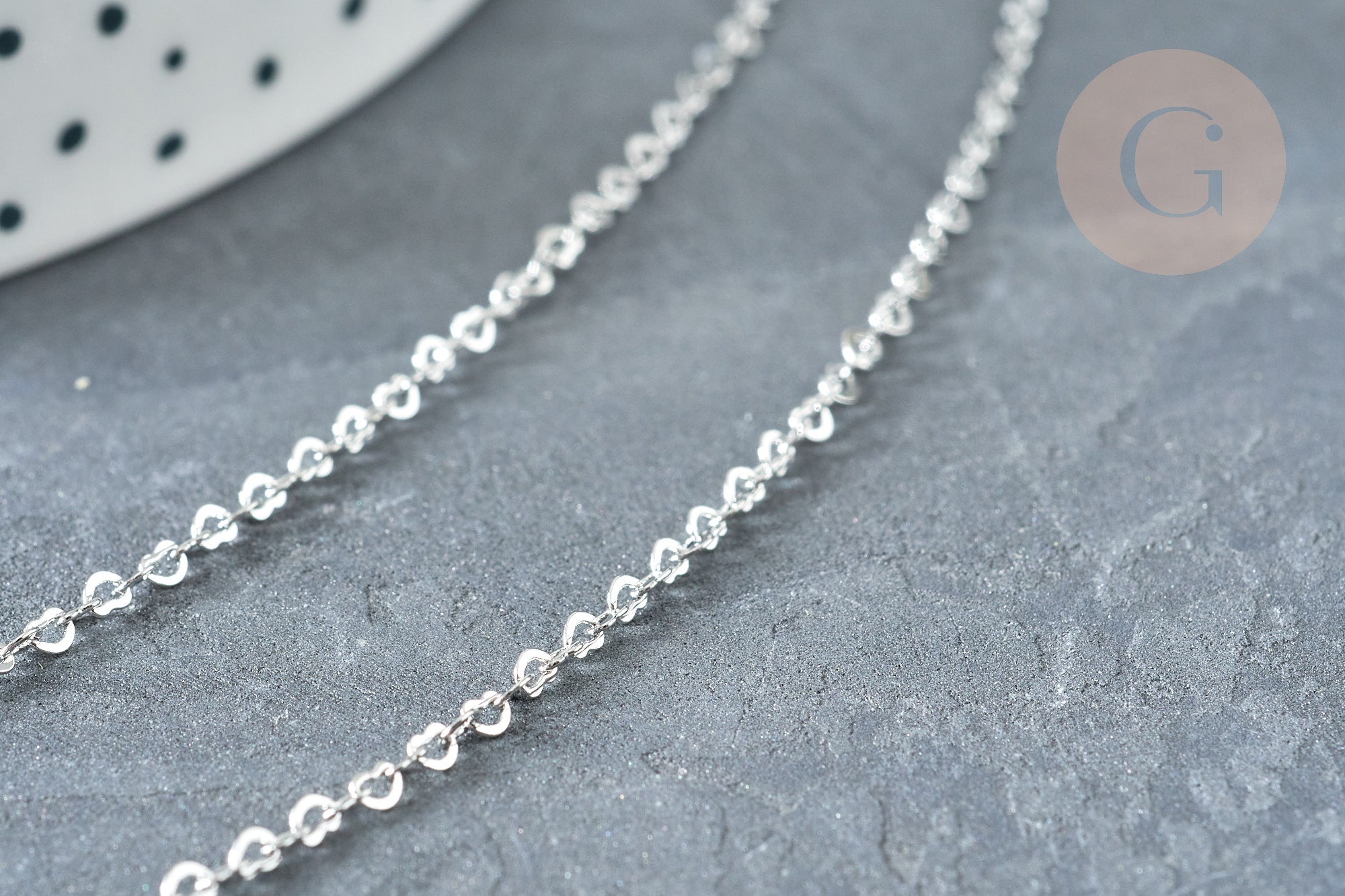 Chaine laiton platine maille coeur 1.8x2.4mm, x1 mètre (G8141)