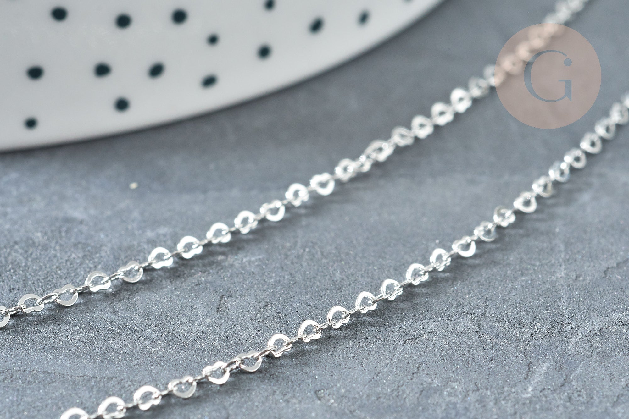 Chaine laiton platine maille coeur 1.8x2.4mm, x1 mètre (G8141)