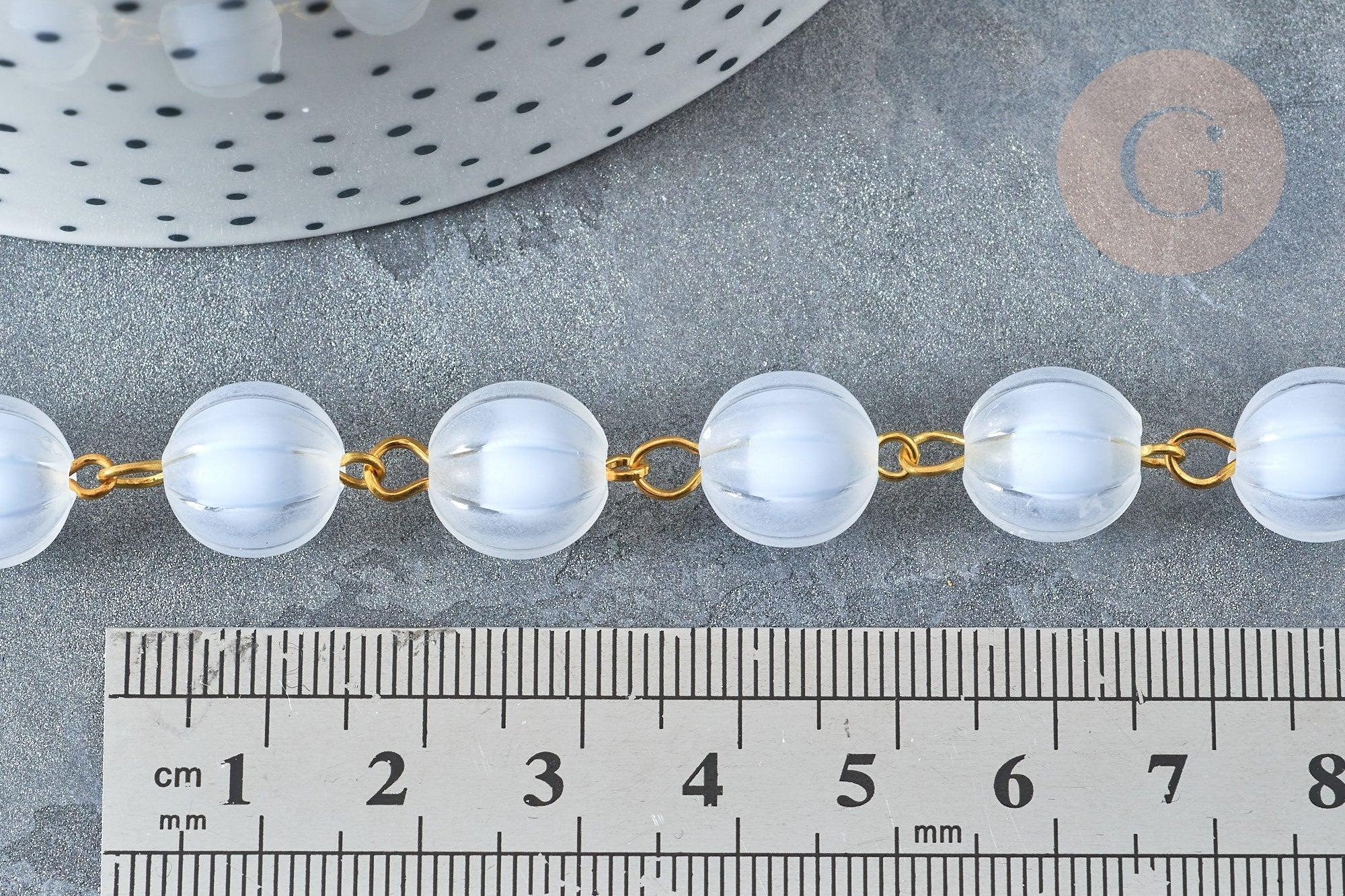 Chaine perle ronde acrylique blanc bleuté 11mm fer doré, Chaine dorée, x1 mètre (G7815)