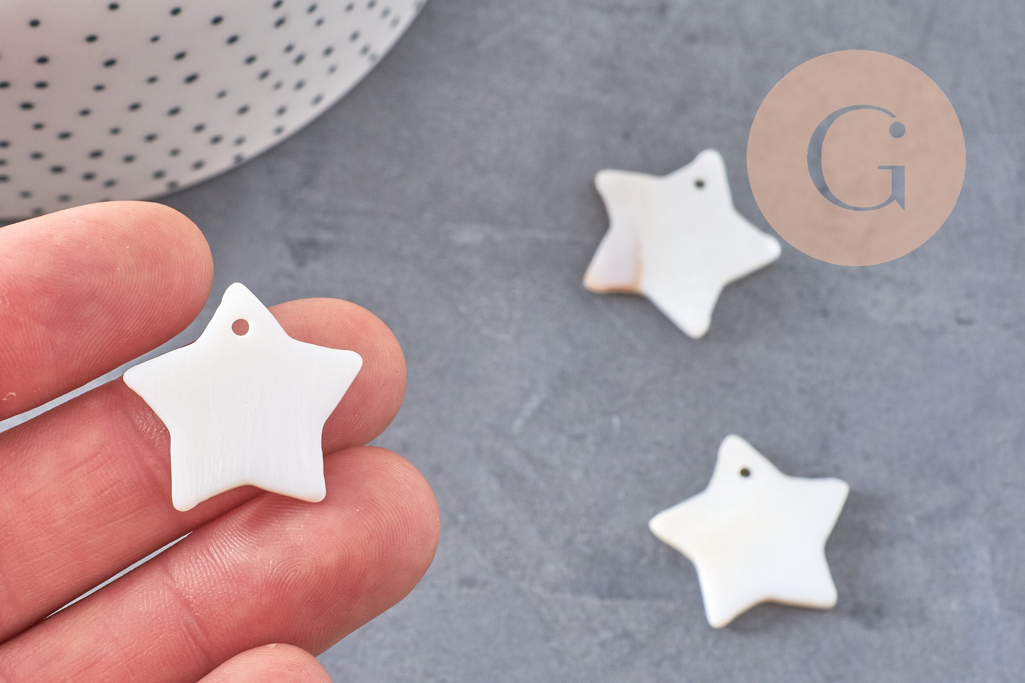 Charm etoile nacre blanche naturelle 25mm, x5 (G1082)