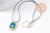 Collier médaille émaillée palmier bleu turquoise zircons cordon tressé zamac doré 45cm x1 (G10364-5)