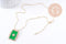 Collier médaille émaillée trèfle 4 feuilles zircons vert cordon tressé zamac doré 45cm x1 (G10364-12)