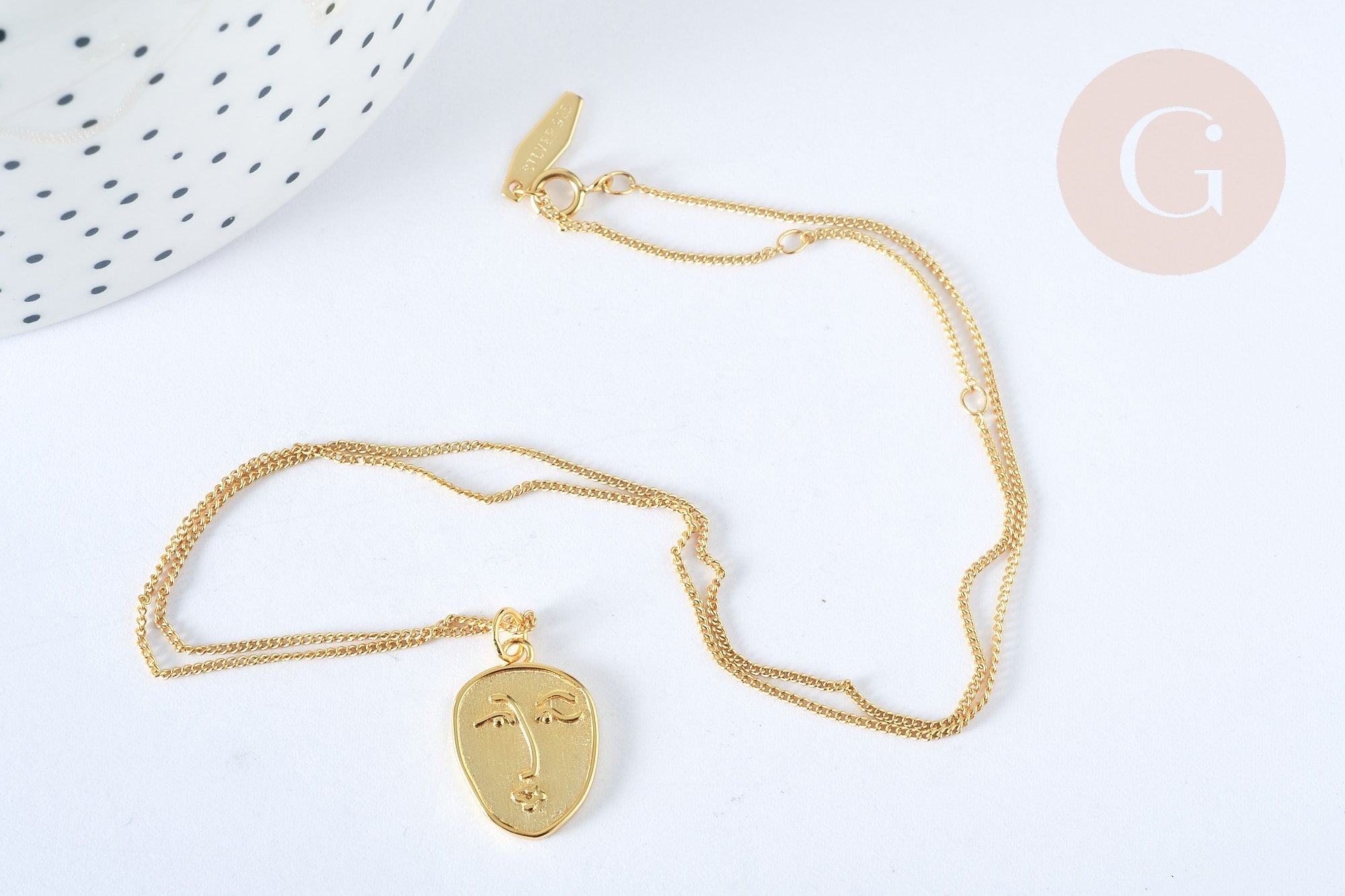 Collier médaille ovale visage moderne argent 925 doré 24K- 45cm,idée cadeau anniversaire, x1 (G7235)