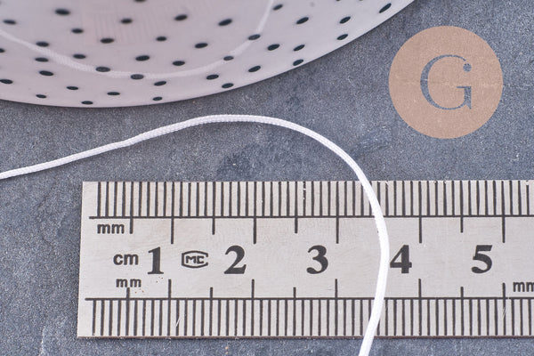 Cordon blanc tressé polyester 0.8mm, x1 mètre (G10671)