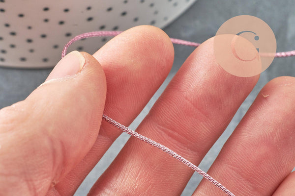 Cordon lilas clair métalisé tressé polyester 1mm, x1 mètre (G8174)