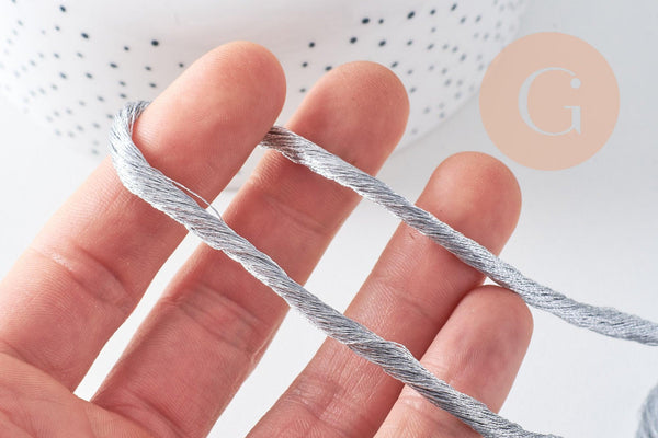 Cordon macramé Polyester argent 3mm, x1 mètre (G10590)