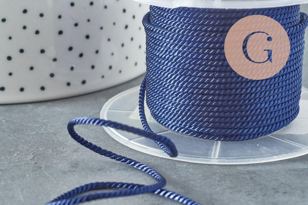 Cordon satiné torsadé bleu marine 2mm, x1 mètre (G4593)