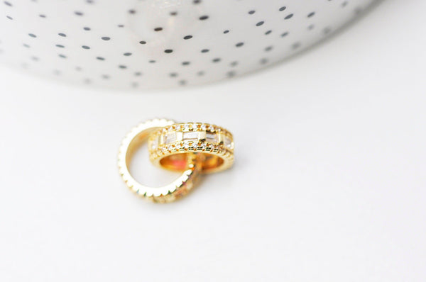 EP-Pendentif anneaux enlacés laiton doré cristal zircon coloré 15mm, x1 (G4745)