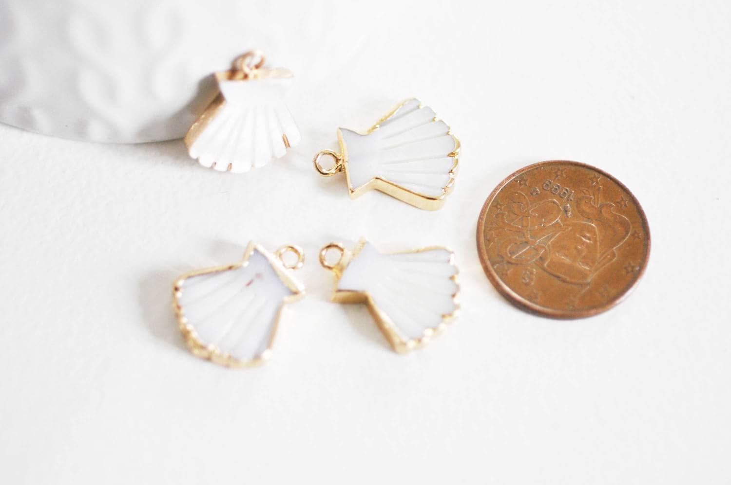 EP Pendentif coquillage nacre blanche naturelle doré,pendentif coquillage nacre,coquillage blanc,création bijou, 18mm, x1,MARTINE