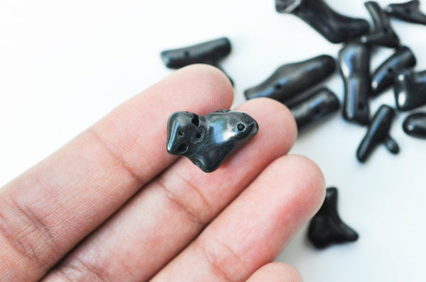 EP Perle branche corail noir percée naturel 15-25mm,x 10 G4073