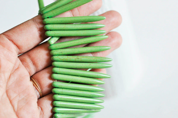 EP Perle pointe howlite verte, howlite naturelle,perle pierre verte,perle pierre,création bijoux,fil de 95 perles,20-50mm-G1560