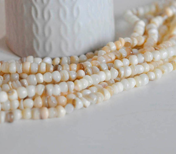 EP Perles coquillage beige nacre fil 145 perles - G531