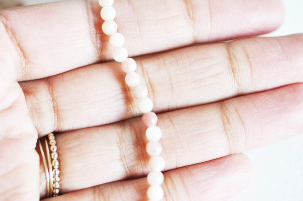 EP Perles jade rose pâle naturel 4mm, x1 fil de 50 perles (G2453)