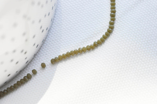 EP Perles toupies vert kaki, perles bijoux, perle cristal vert, fourniture créative, fil de 32cm, 3mm, x1 G3727