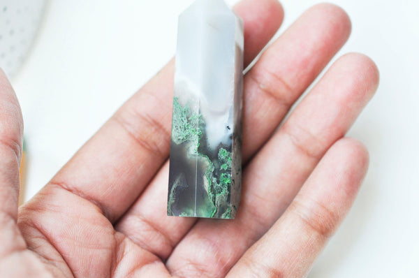 EP Pointe agate mousse verte naturelle roulée, agate mousse naturelle, pierre semi-precieuse, séance lithothérapie, la pièce G5024