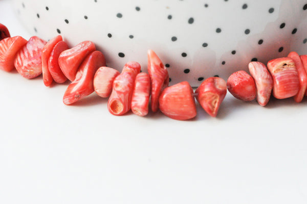 EP perle chips corail naturel rouge,perles corail,fabrication bijoux en corail rouge, corail naturel, coquillage rouge,fil de 160 perles G4067