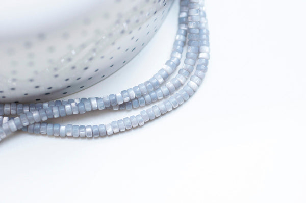 EP-perle nacre naturelle heishi gris pastel,tube coquillage coloré,perle coquillage,création bijoux,2x4mm, le fil de 185 perles G4769