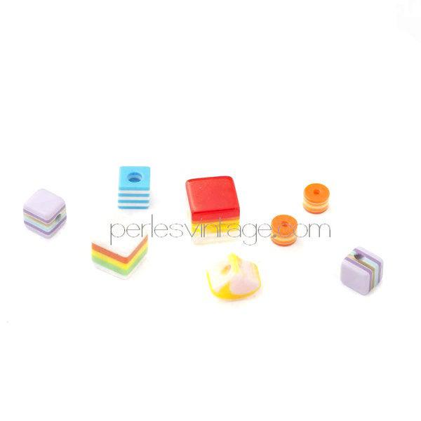 EP x 10 perles colorées et rayées en plastique