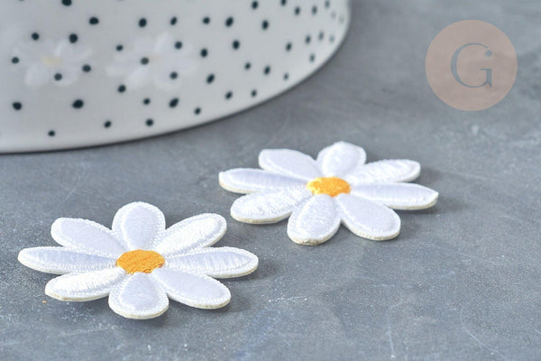 Ecusson brodé Marguerite blanche thermocollant 33mm, x2 (G7787)