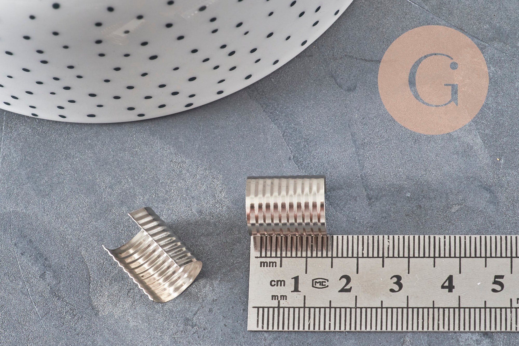 Terminales redondos para cuerda de hierro plano, para engarzar, 15mm, x10 (G11206)