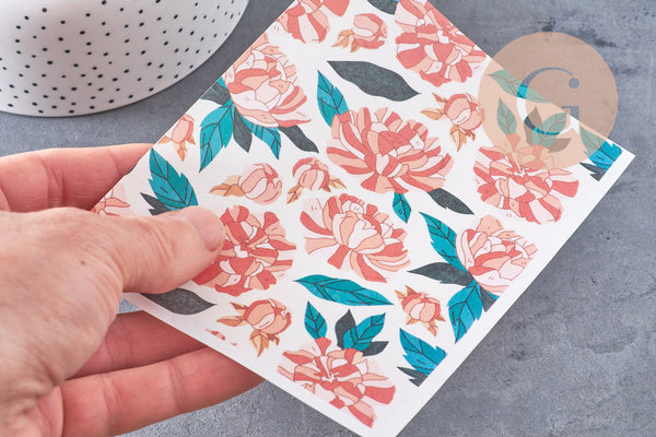 Feuille de transfert polymère – Pivoines stylisées 14x10 cm, x1 (G10763)
