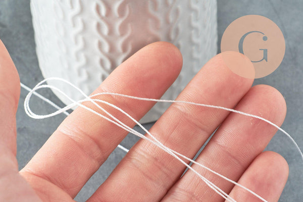 Fil blanc nylon pour broderie couture bijoux 0.8mm, x 10 mètres (G1621)