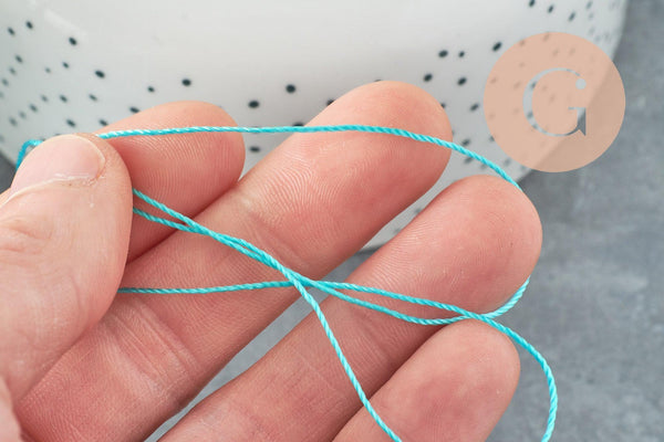 Fil bleu turquoise nylon pour broderie couture bijoux 0.8mm, x10 Mètres (G1655)