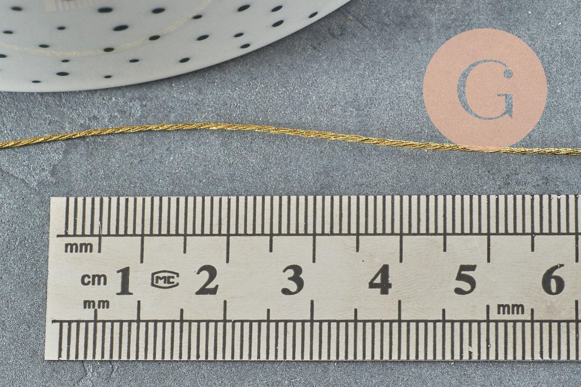 Fil doré métallisé or clair polyester à broder-couture-bijoux 0.8mm, x5 mètres (G4419)