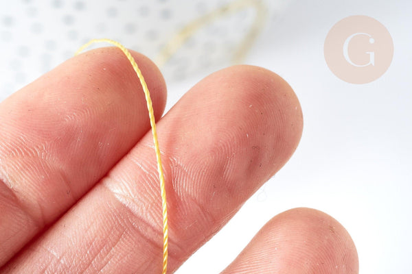 Fil doré polyester nylon à broder-couture-bijoux 0.5mm, x5 mètres (G8137)