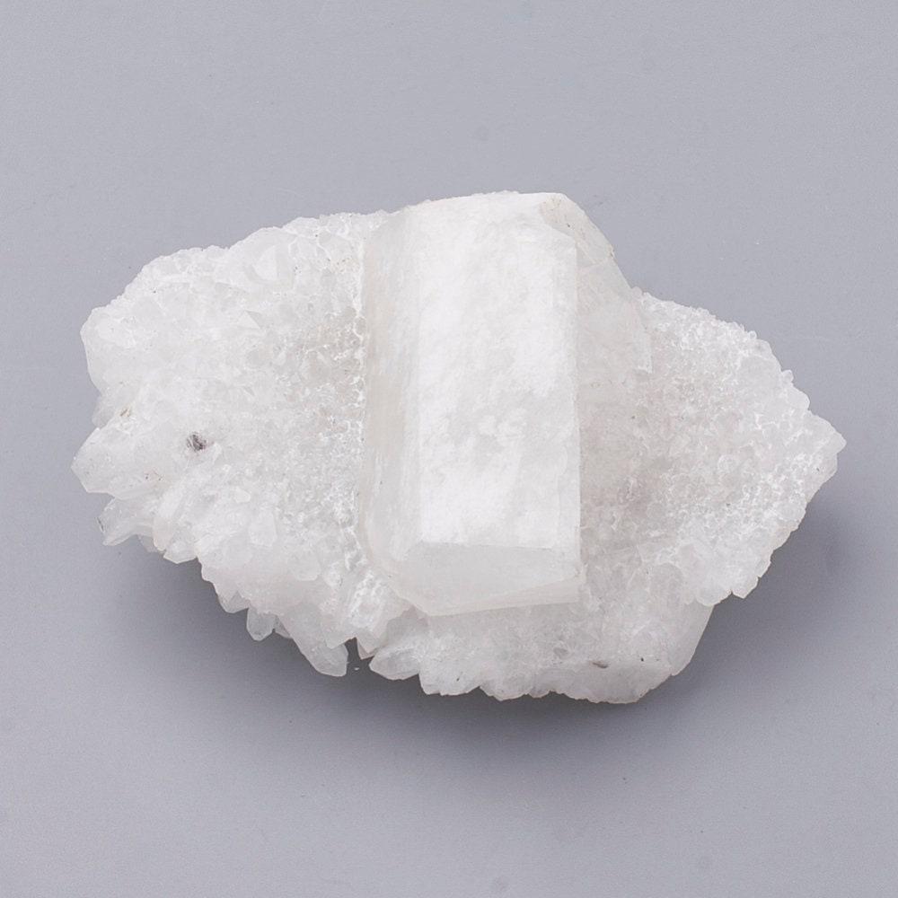 Géode Quartz naturel brut avec cristaux, la pierre (G3316)