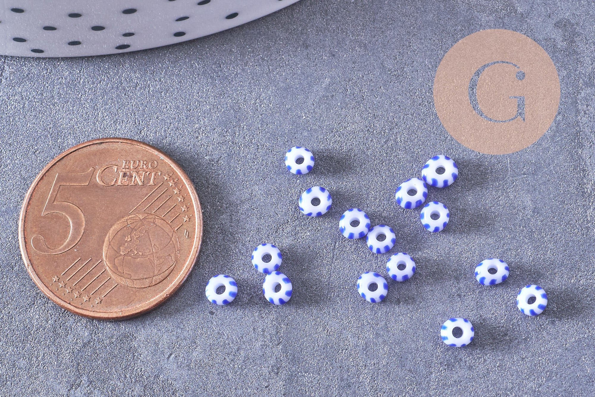 Grosse Perle rocaille rayé bleu blanc 3-3.5mm, x10gr (G10682)