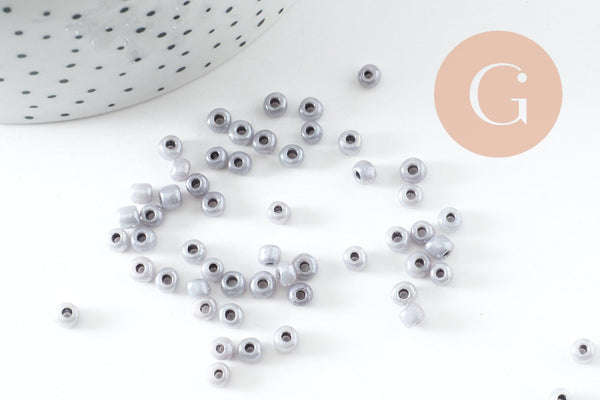 Grosses perles de rocaille gris irisé 4mm, x10Gr (G3673)