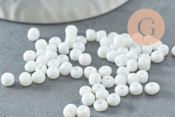 Grosses perles rocaille blanc 4mm, x 10Gr (G3819)