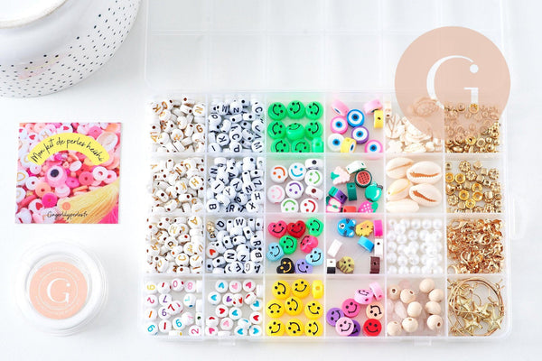 Kit boite mix de perles lettre et smiley, x1 (G10792)