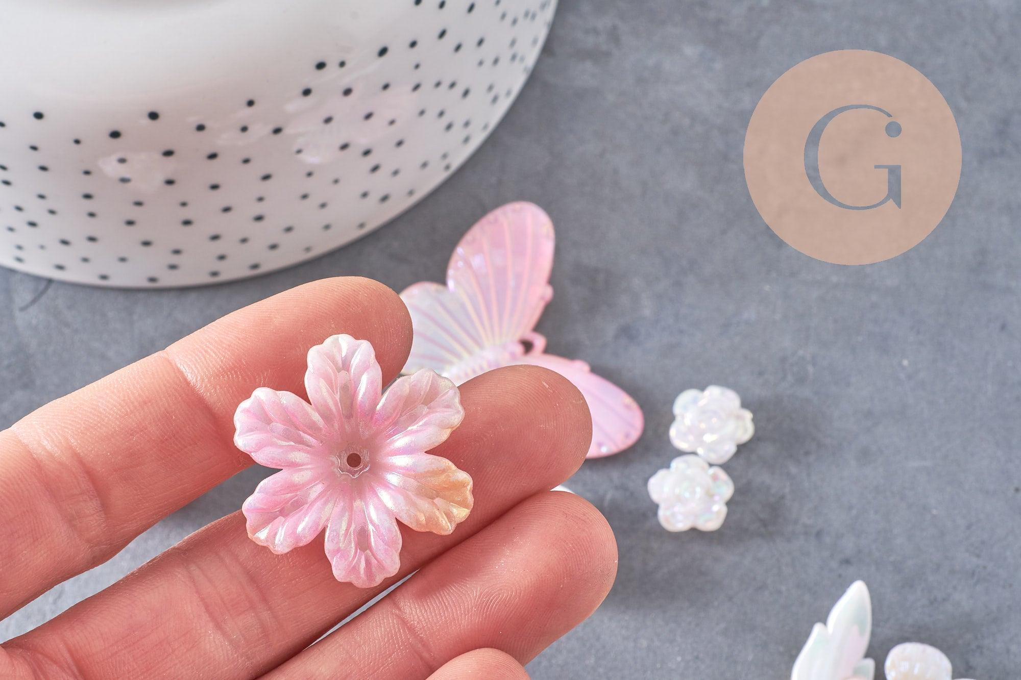 Mix de perles et pendentifs en palstique rose 8-32mm, x10g (G10544)