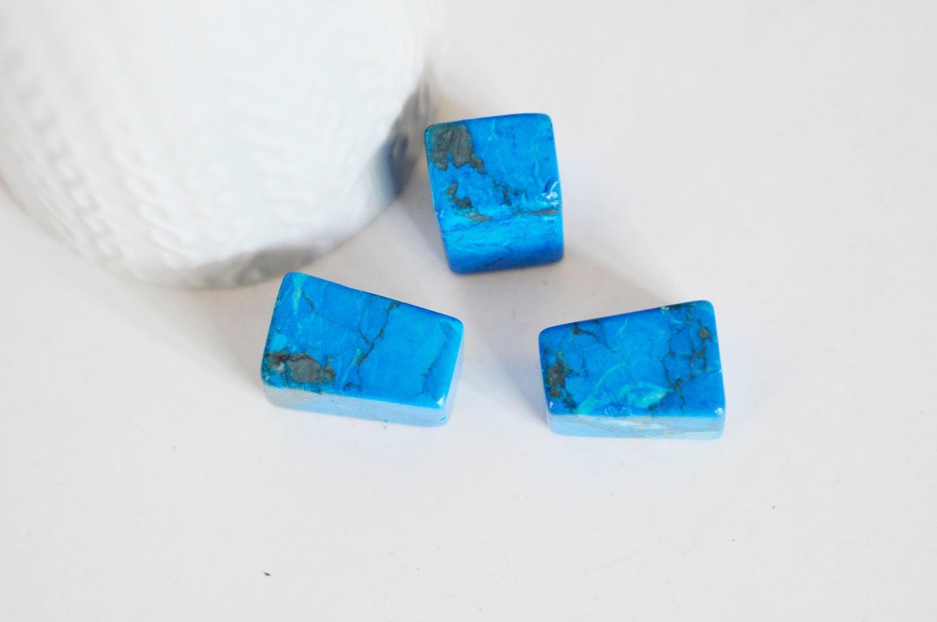 Morceaux howlite turquoise, fournitures créatives,pierre brute,howlite naturelle, pierre semi-precieuse,création bijoux,la pierre G247