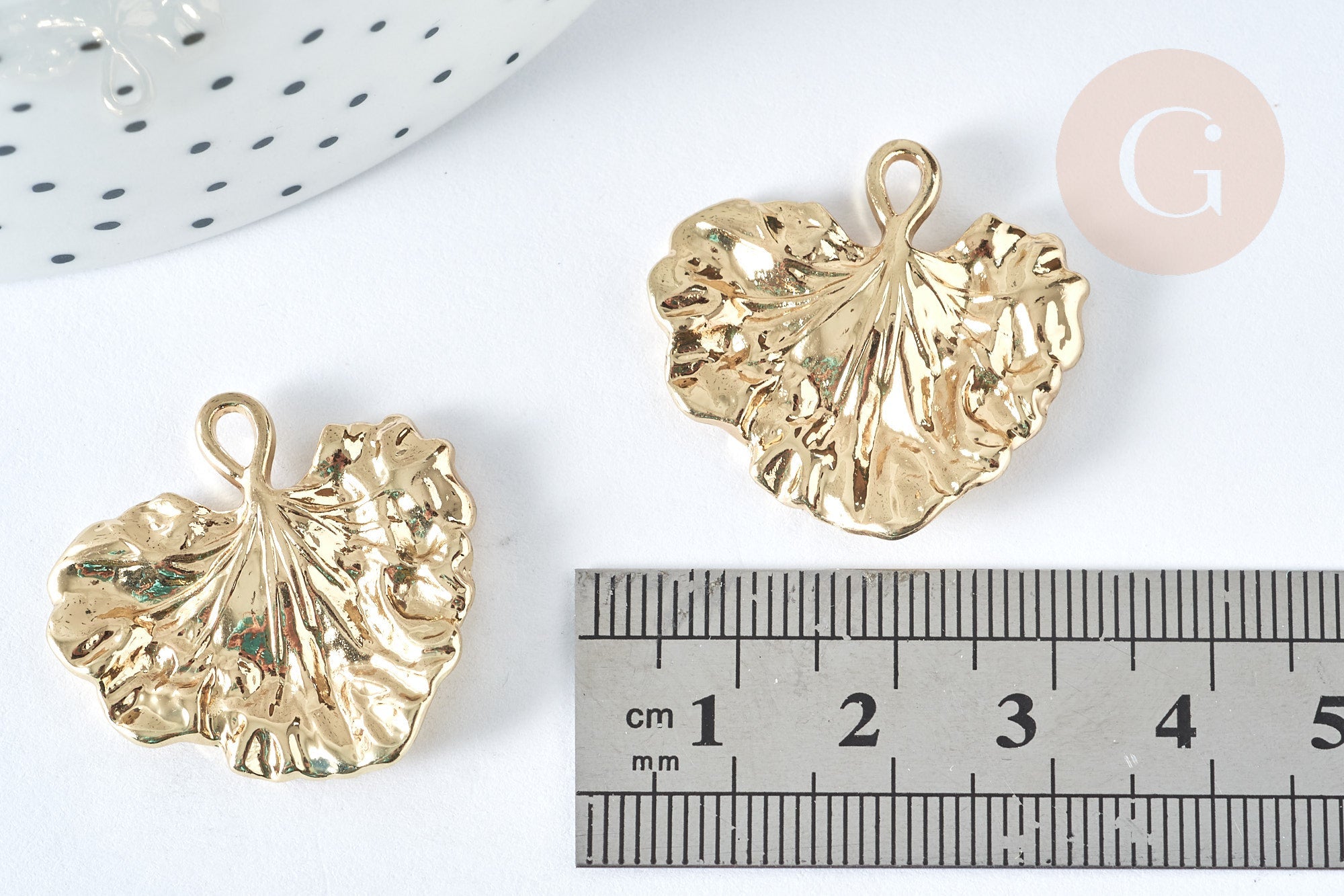 Pendentif Feuille Monsterosa zamac doré clair 27mm, x1 - G7411