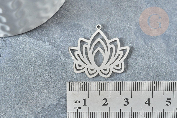 Pendentif Fleur de lotus acier 201 inoxydable argenté 27mm, x1 (G7862)