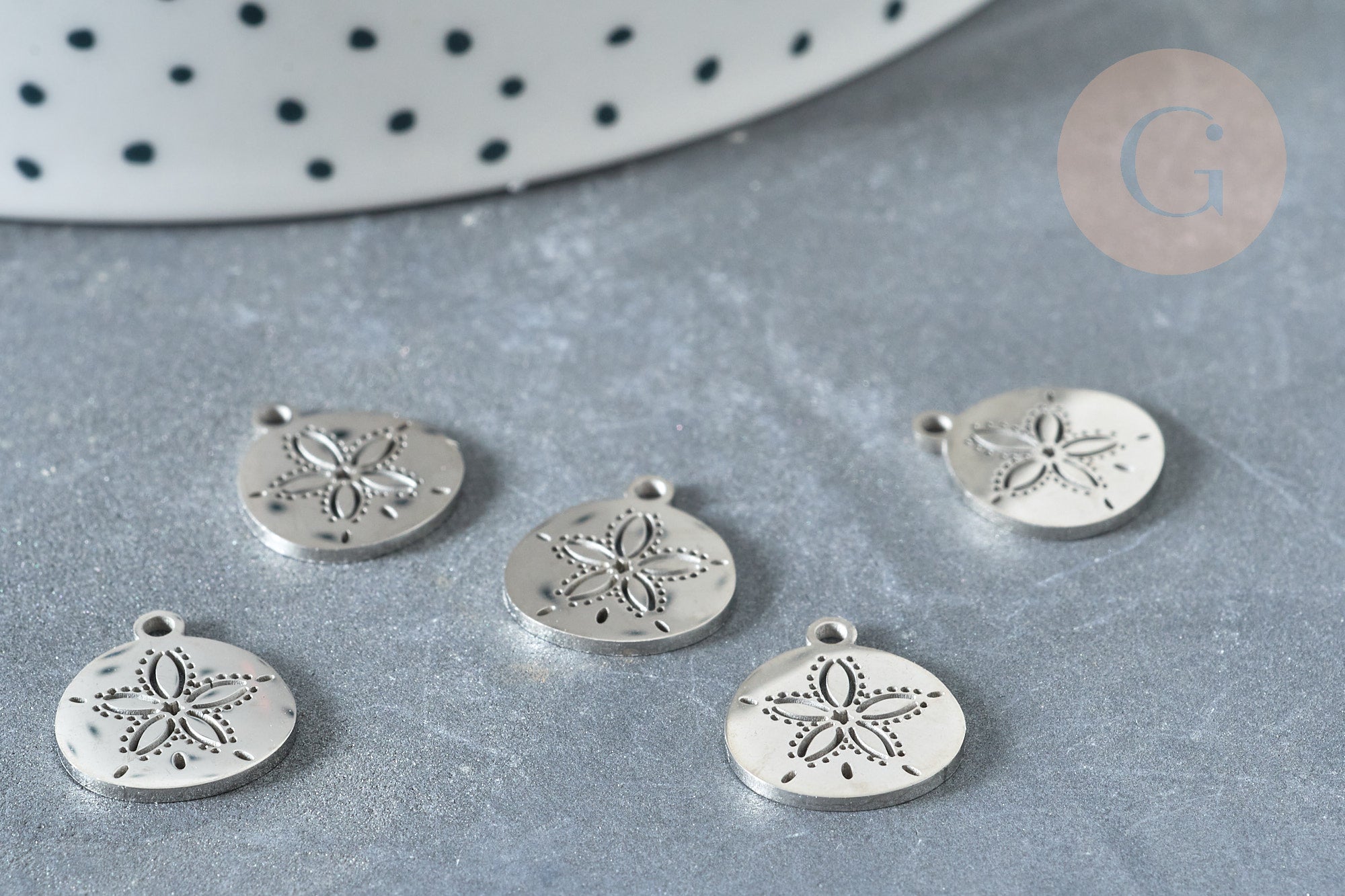 Pendentif Médaille fleur acier 304 inoxydable platine 13,5mm, x1 (G8012)