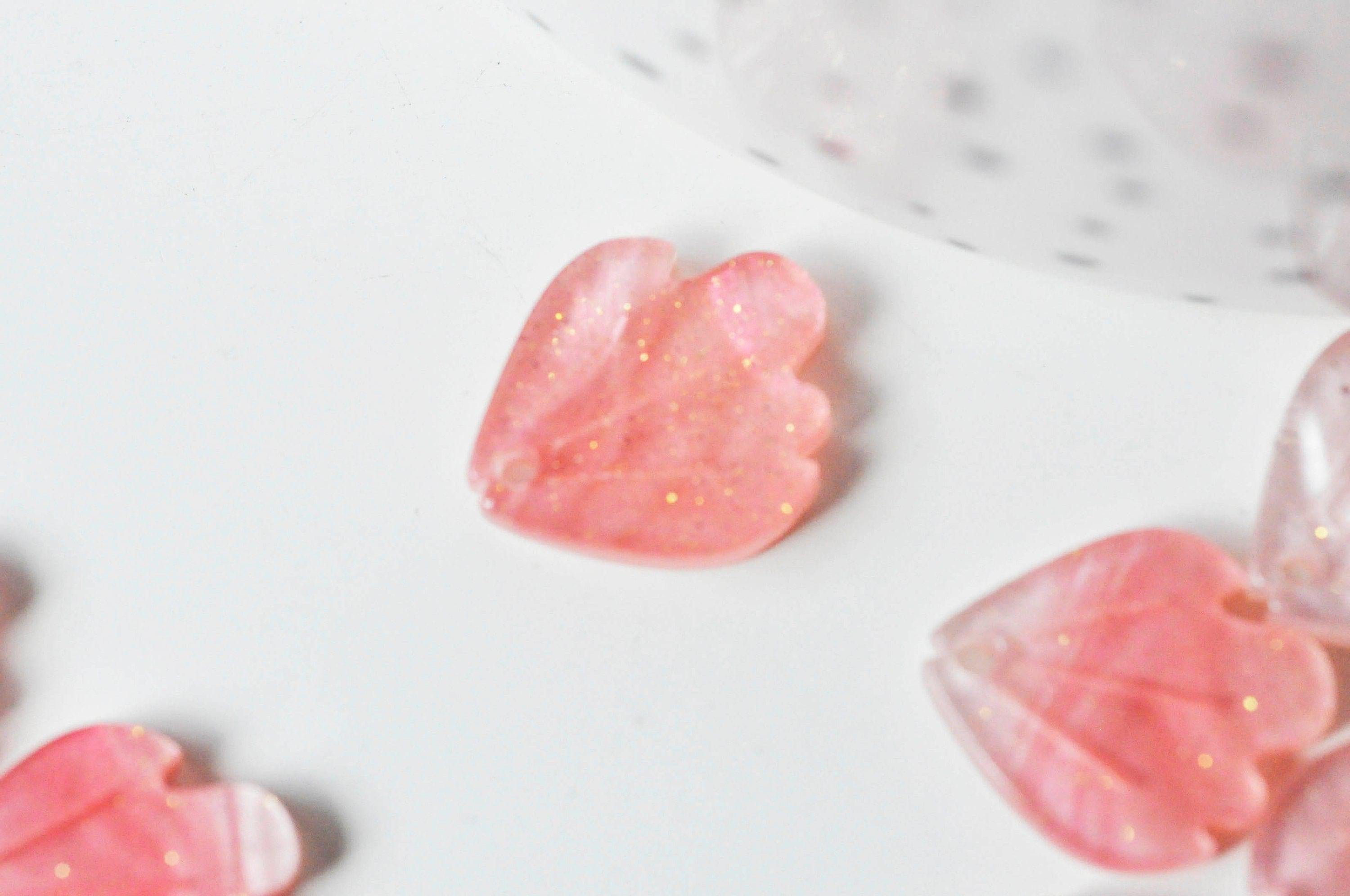 Pendentif acétate feuille rose paillettes, perles plastique,connecteur feuille plastique 15mm x10 (G4015)